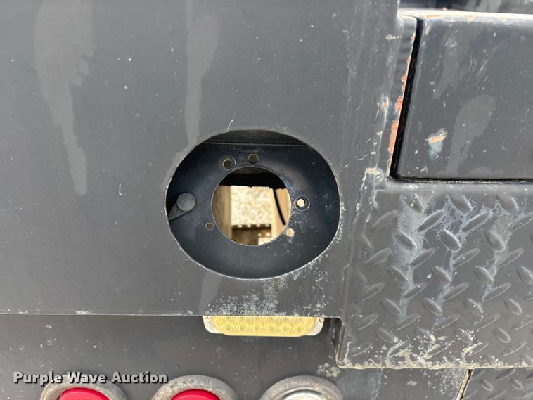 image for item EN5668 Flatbed