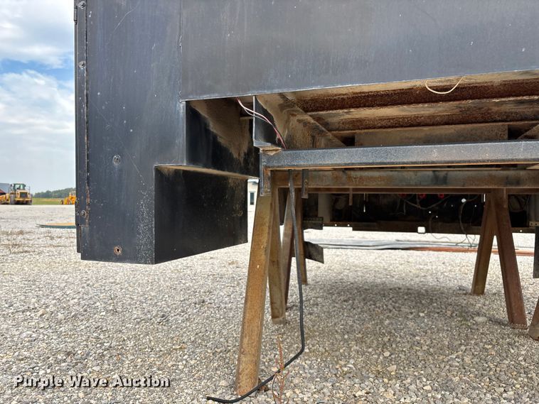 image for item EN5668 Flatbed