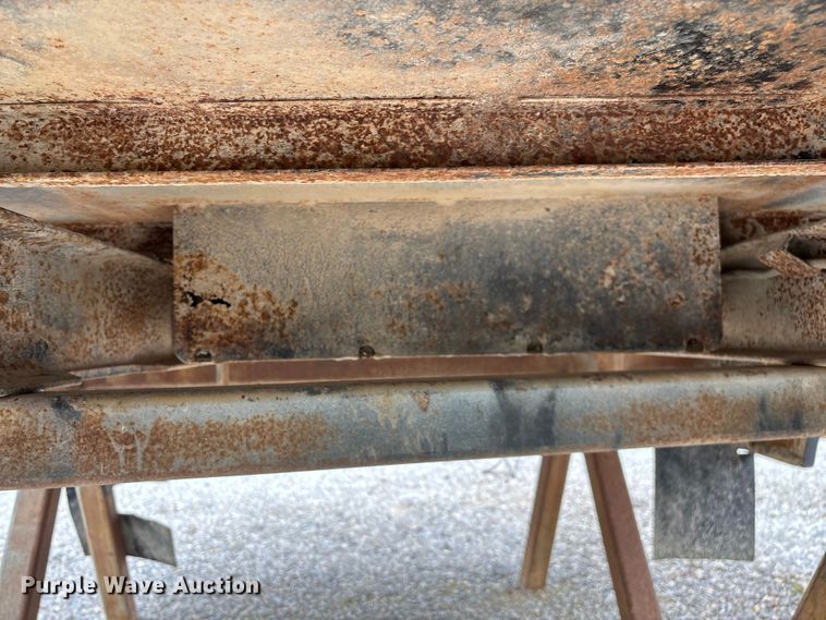 image for item EN5668 Flatbed