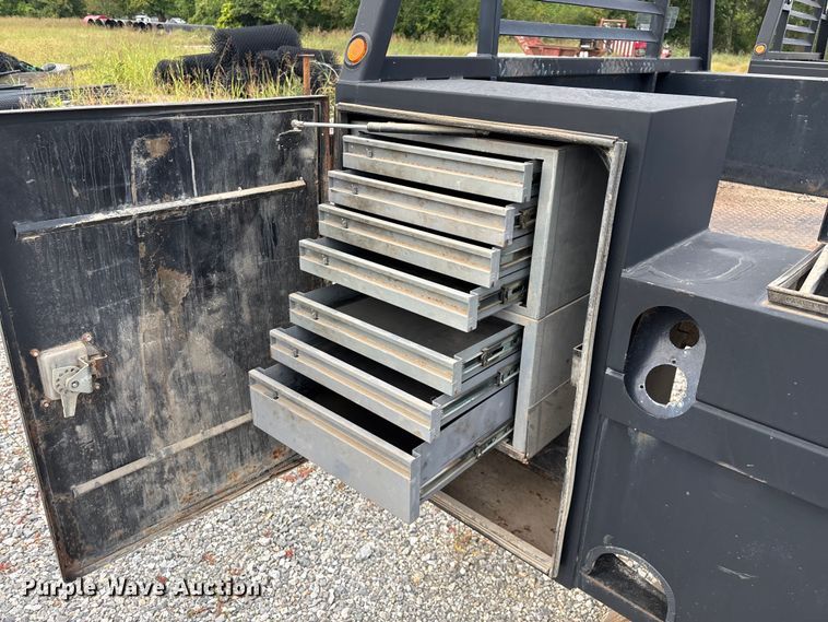 image for item EN5669 Flatbed