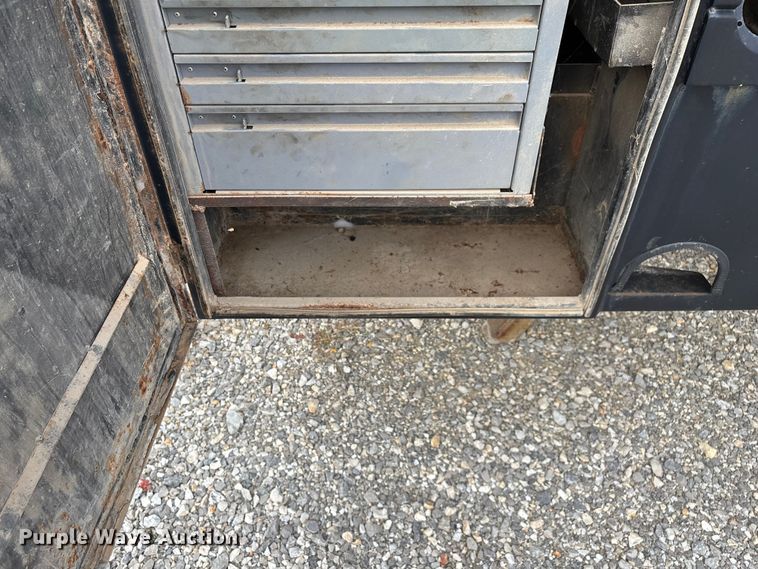 image for item EN5669 Flatbed