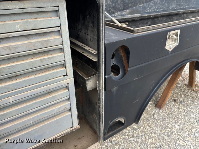 image for item EN5669 Flatbed