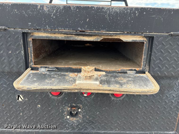 image for item EN5669 Flatbed