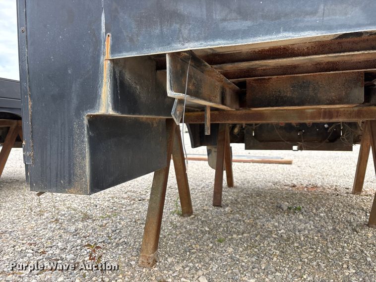 image for item EN5669 Flatbed