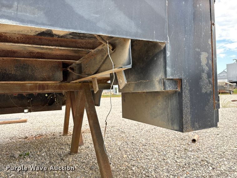 image for item EN5669 Flatbed