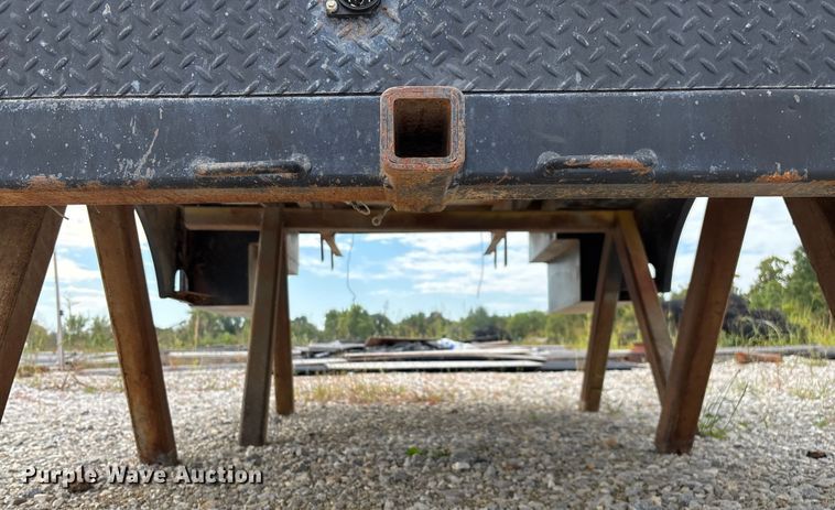 image for item EN5669 Flatbed