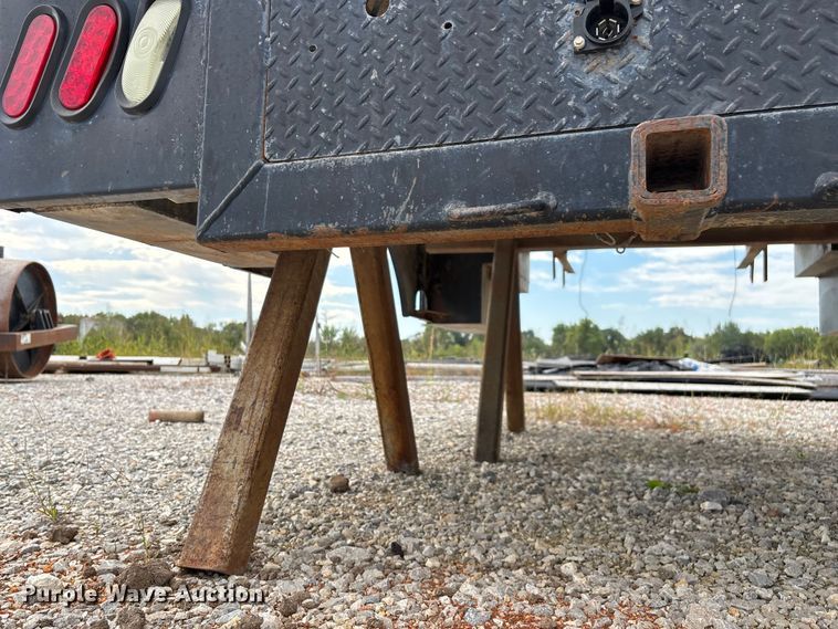 image for item EN5669 Flatbed