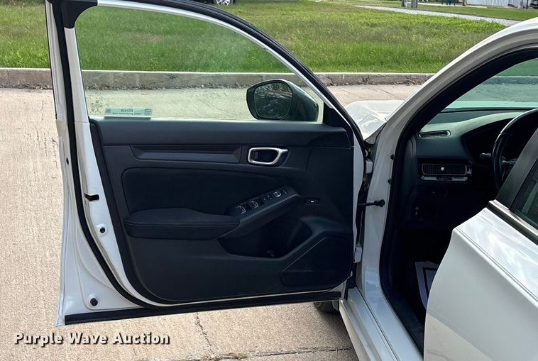 image for item EO1638 2023 Honda Civic Sport 