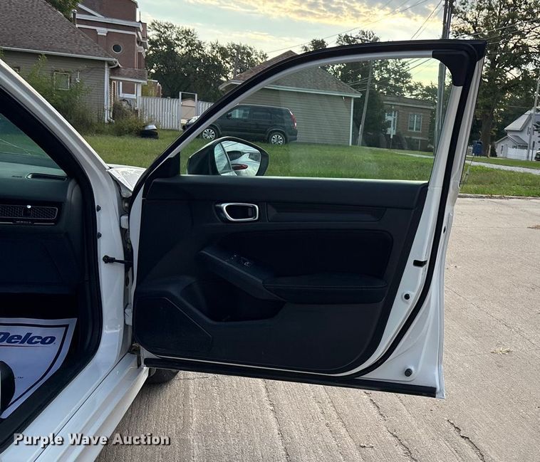 image for item EO1638 2023 Honda Civic Sport 