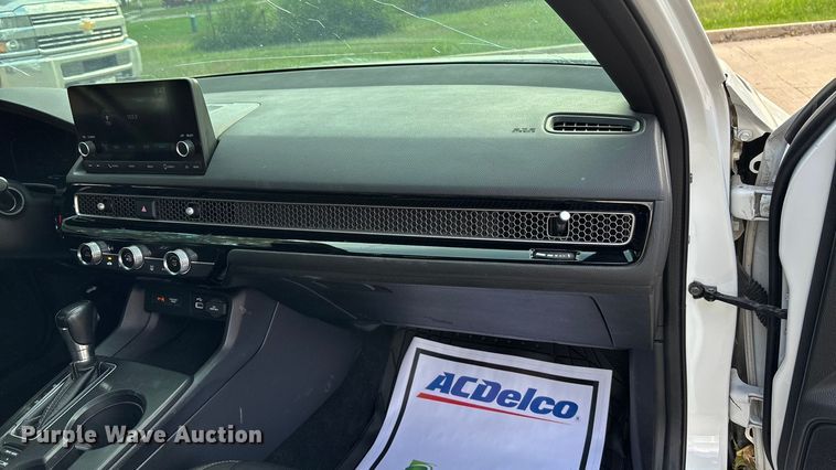 image for item EO1638 2023 Honda Civic Sport 