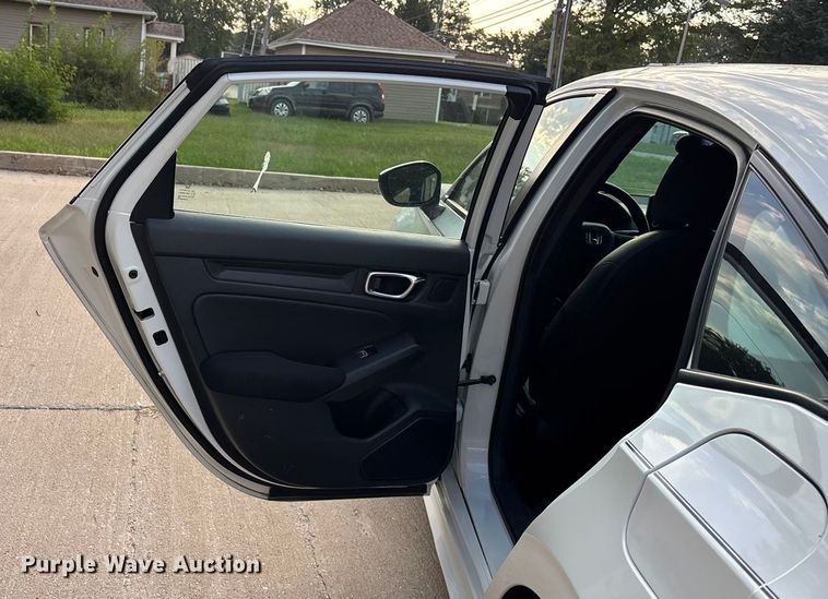 image for item EO1638 2023 Honda Civic Sport 