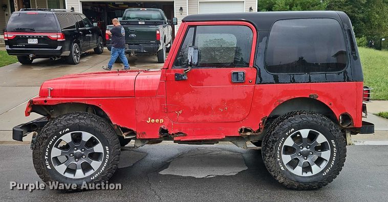 image for item EO4687 1995 Jeep Wrangler SUV
