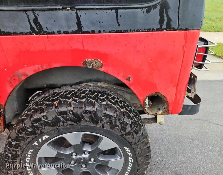 image for item EO4687 1995 Jeep Wrangler SUV