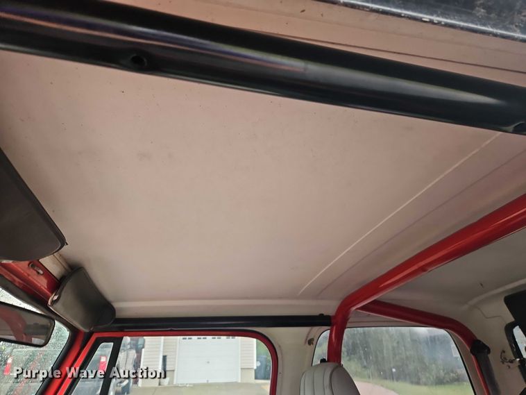 image for item EO4687 1995 Jeep Wrangler SUV