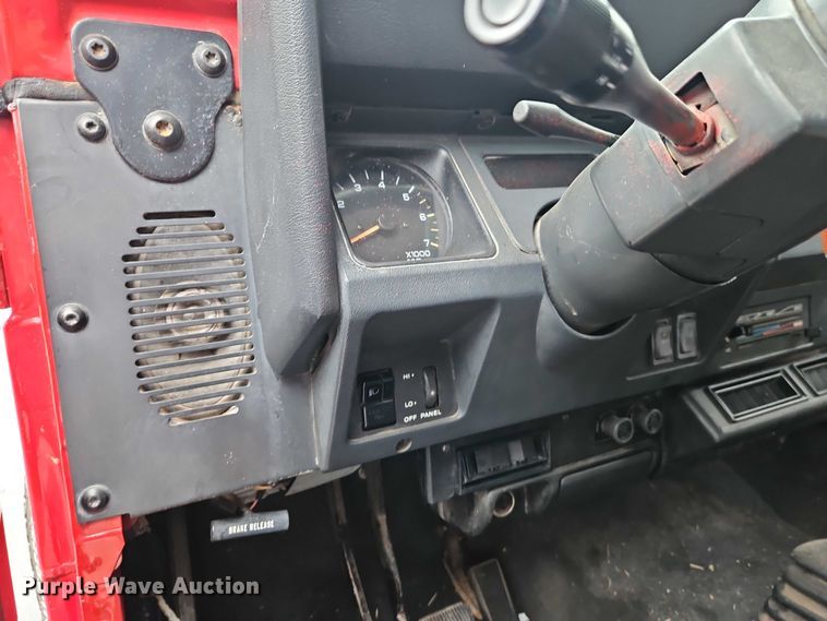 image for item EO4687 1995 Jeep Wrangler SUV