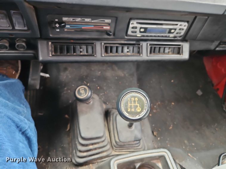 image for item EO4687 1995 Jeep Wrangler SUV