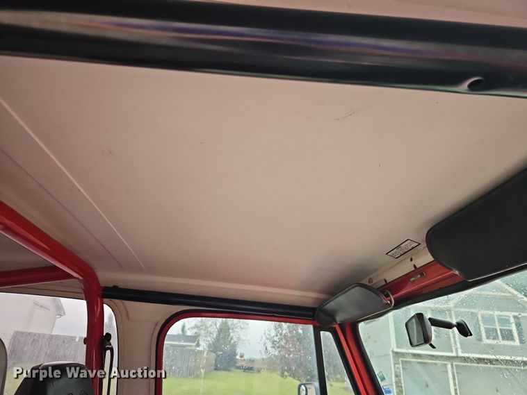 image for item EO4687 1995 Jeep Wrangler SUV