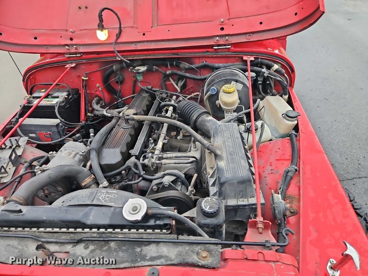 image for item EO4687 1995 Jeep Wrangler SUV