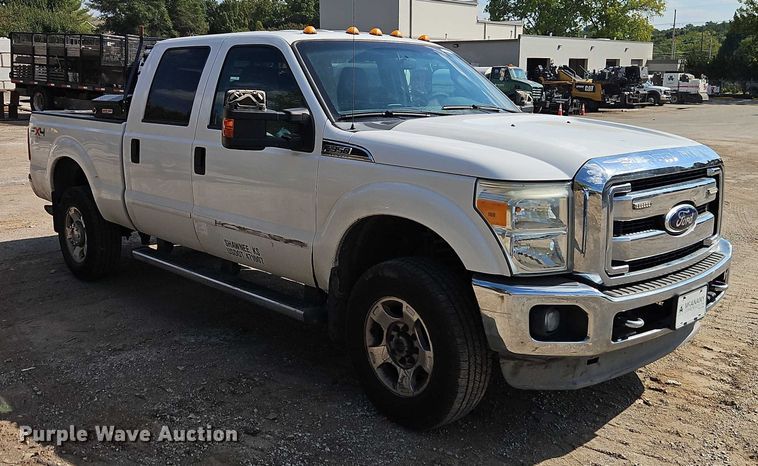 image for item EO4705 2011 Ford F350 Super Duty XLT Crew Cab pickup truck