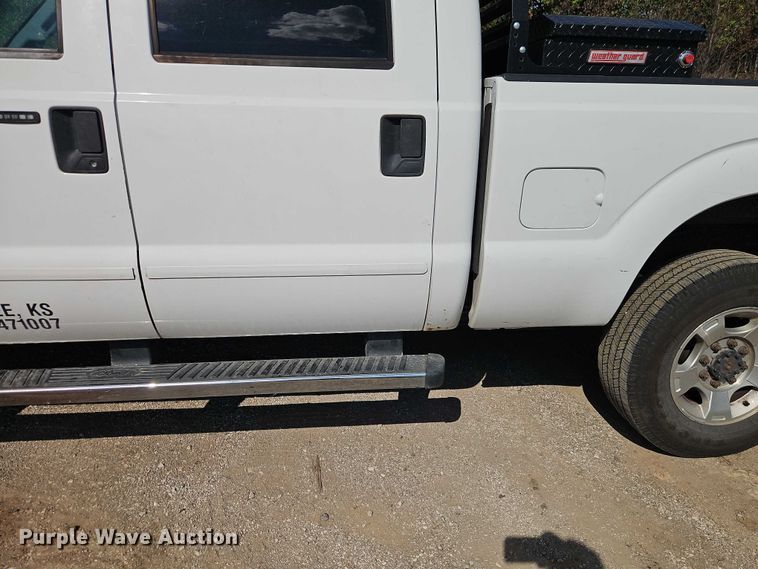 image for item EO4705 2011 Ford F350 Super Duty XLT Crew Cab pickup truck