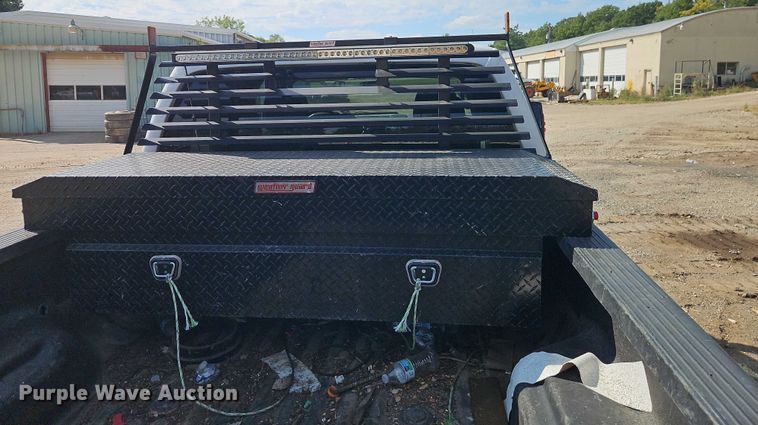 image for item EO4705 2011 Ford F350 Super Duty XLT Crew Cab pickup truck