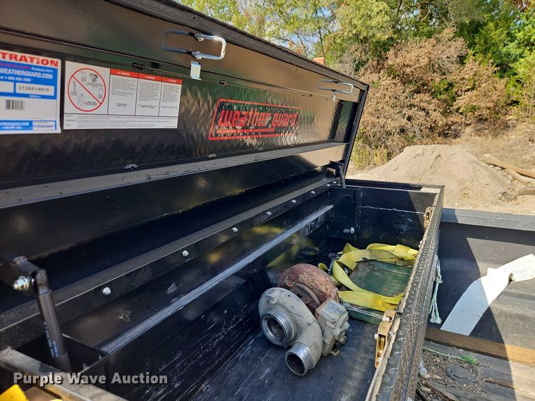 image for item EO4705 2011 Ford F350 Super Duty XLT Crew Cab pickup truck