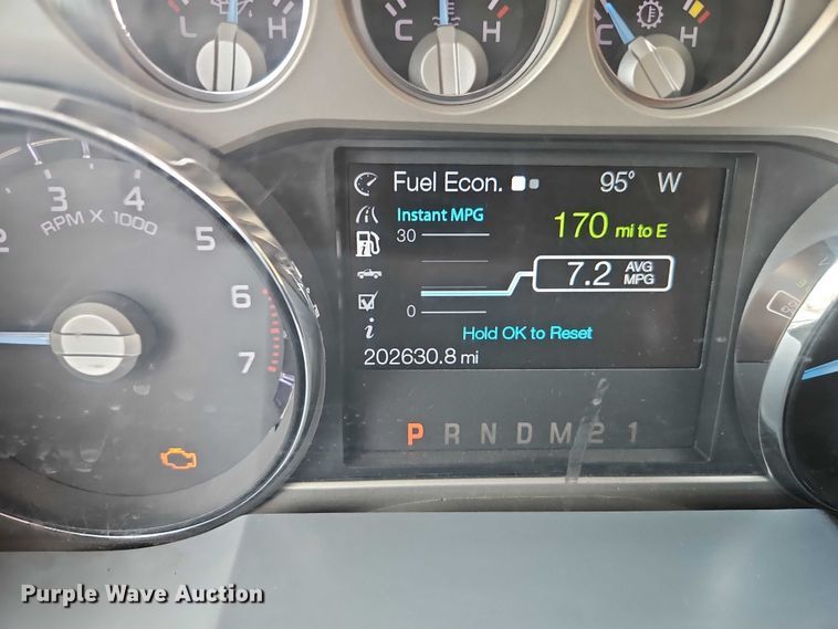 image for item EO4705 2011 Ford F350 Super Duty XLT Crew Cab pickup truck