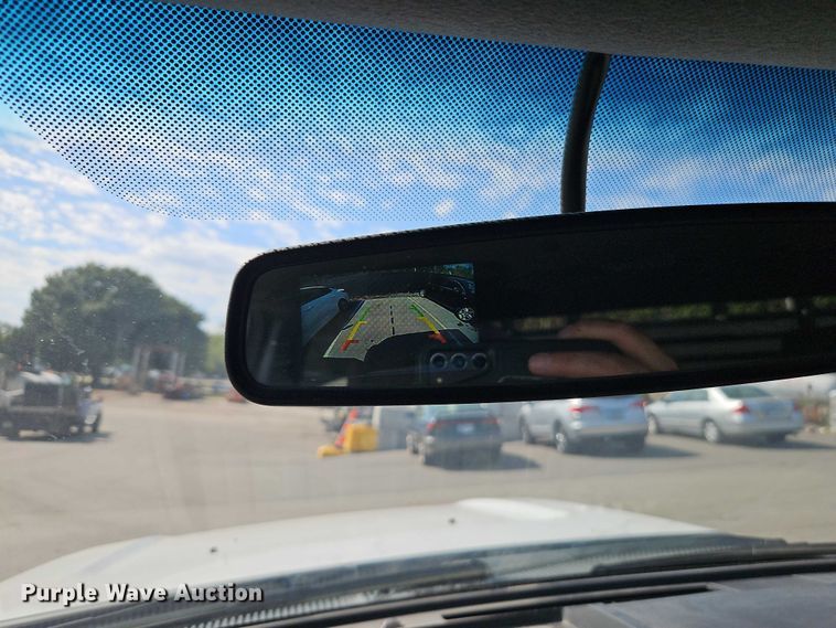 image for item EO4705 2011 Ford F350 Super Duty XLT Crew Cab pickup truck