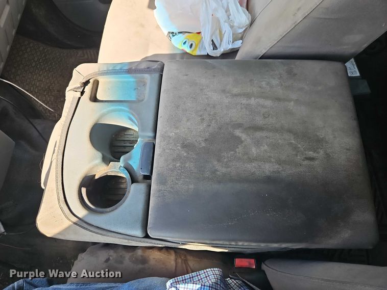 image for item EO4705 2011 Ford F350 Super Duty XLT Crew Cab pickup truck