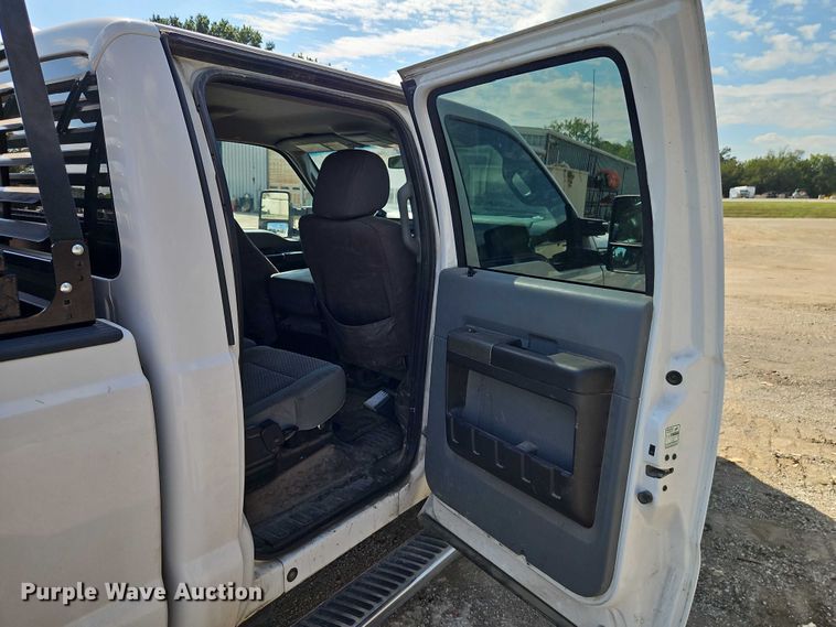 image for item EO4705 2011 Ford F350 Super Duty XLT Crew Cab pickup truck