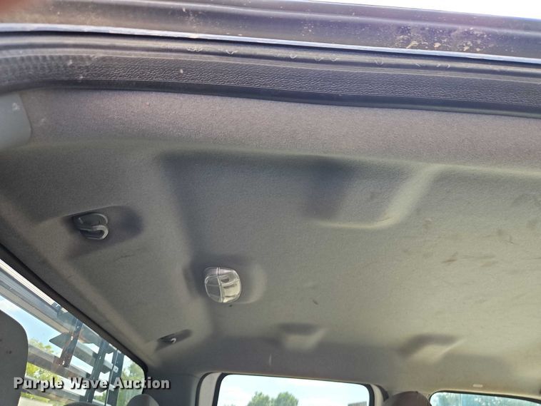 image for item EO4705 2011 Ford F350 Super Duty XLT Crew Cab pickup truck