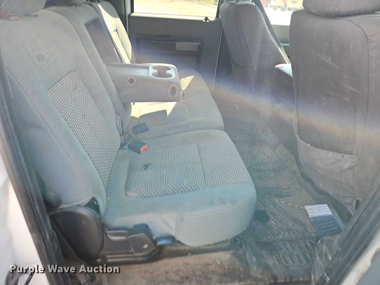 image for item EO4705 2011 Ford F350 Super Duty XLT Crew Cab pickup truck