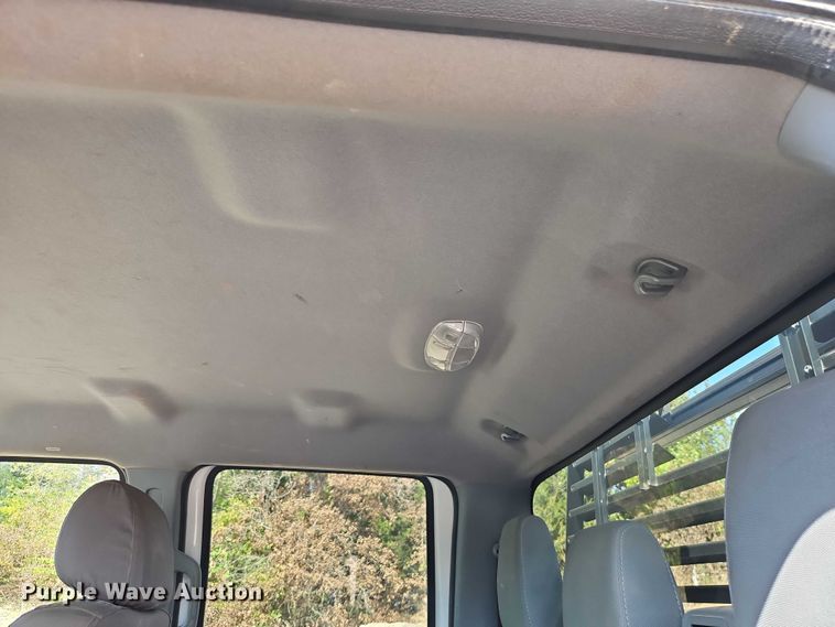 image for item EO4705 2011 Ford F350 Super Duty XLT Crew Cab pickup truck