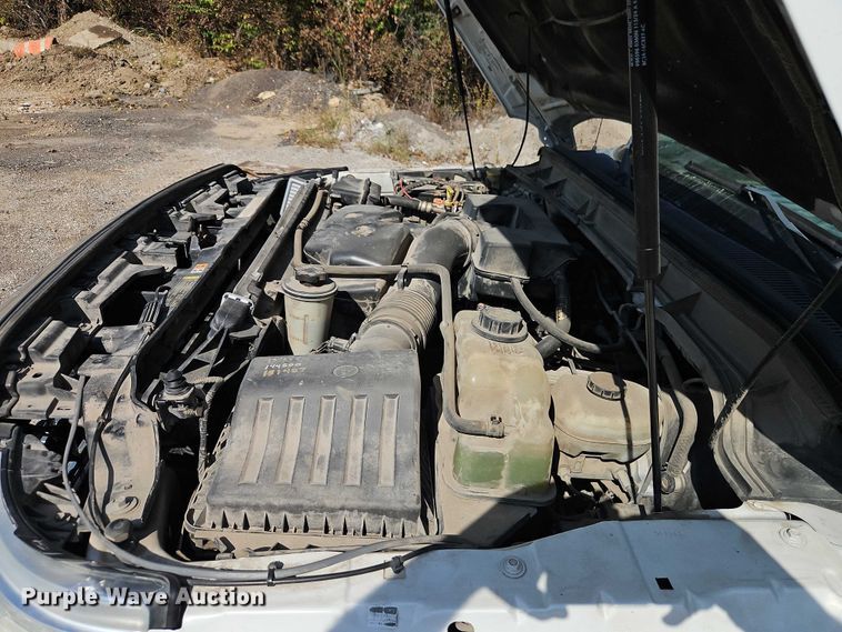 image for item EO4705 2011 Ford F350 Super Duty XLT Crew Cab pickup truck