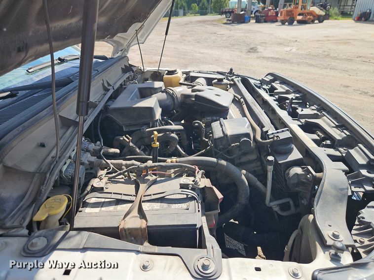 image for item EO4705 2011 Ford F350 Super Duty XLT Crew Cab pickup truck