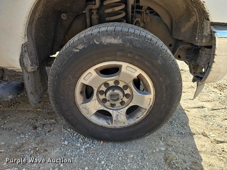 image for item EO4705 2011 Ford F350 Super Duty XLT Crew Cab pickup truck