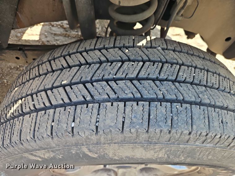 image for item EO4705 2011 Ford F350 Super Duty XLT Crew Cab pickup truck