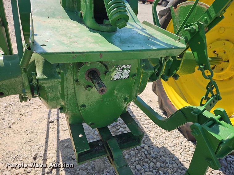 image for item EO4706 1939 John Deere H tractor