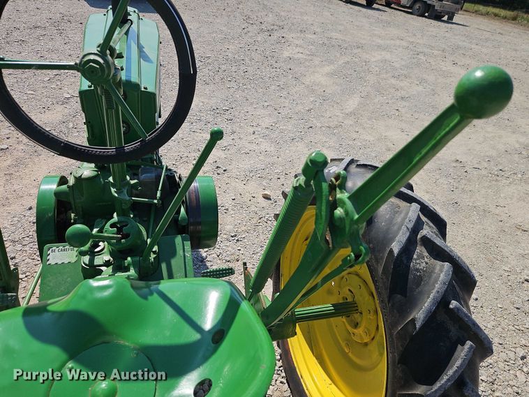 image for item EO4706 1939 John Deere H tractor