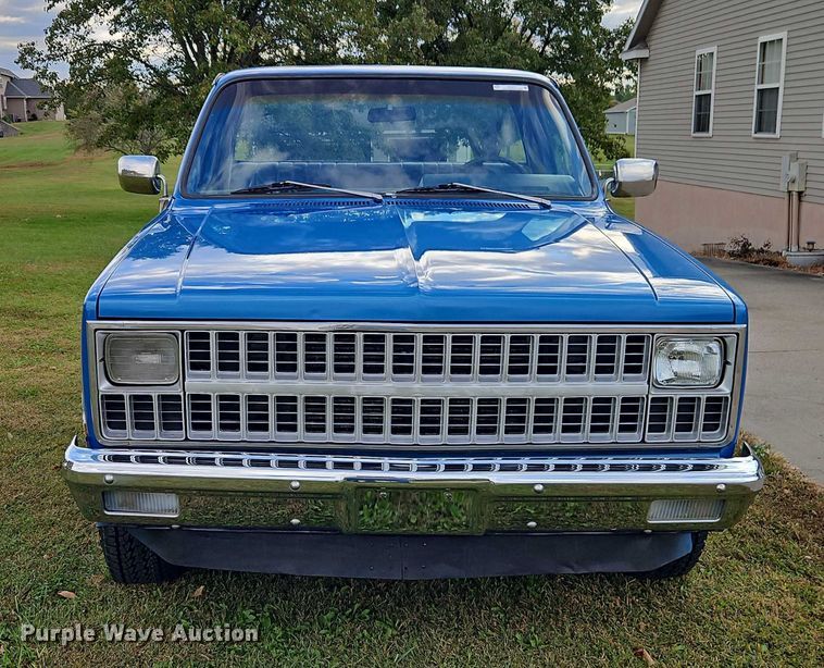 image for item EO4711 1981 Chevrolet Cheyenne K10 pickup truck