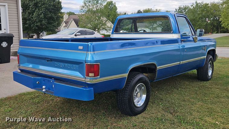 image for item EO4711 1981 Chevrolet Cheyenne K10 pickup truck