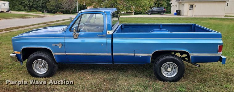 image for item EO4711 1981 Chevrolet Cheyenne K10 pickup truck