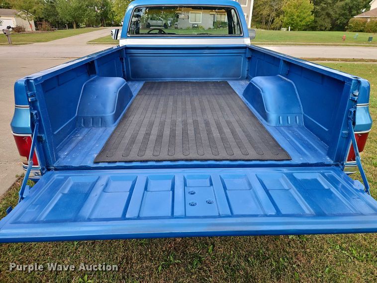 image for item EO4711 1981 Chevrolet Cheyenne K10 pickup truck