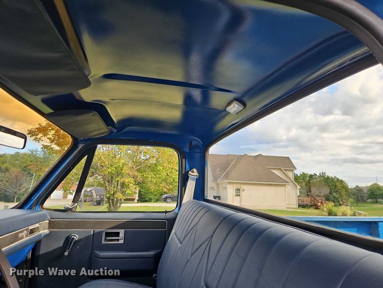 image for item EO4711 1981 Chevrolet Cheyenne K10 pickup truck