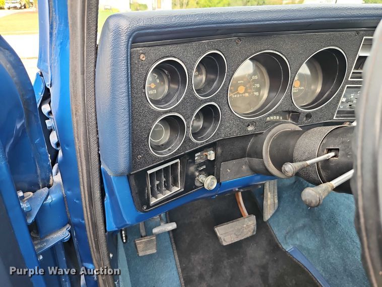 image for item EO4711 1981 Chevrolet Cheyenne K10 pickup truck