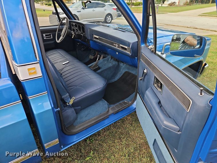 image for item EO4711 1981 Chevrolet Cheyenne K10 pickup truck