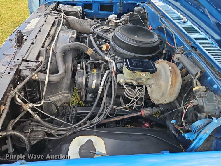 image for item EO4711 1981 Chevrolet Cheyenne K10 pickup truck