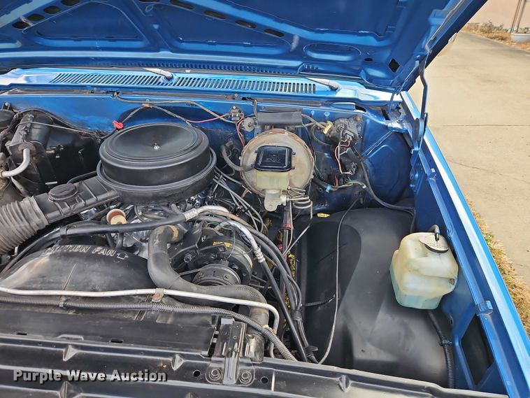 image for item EO4711 1981 Chevrolet Cheyenne K10 pickup truck