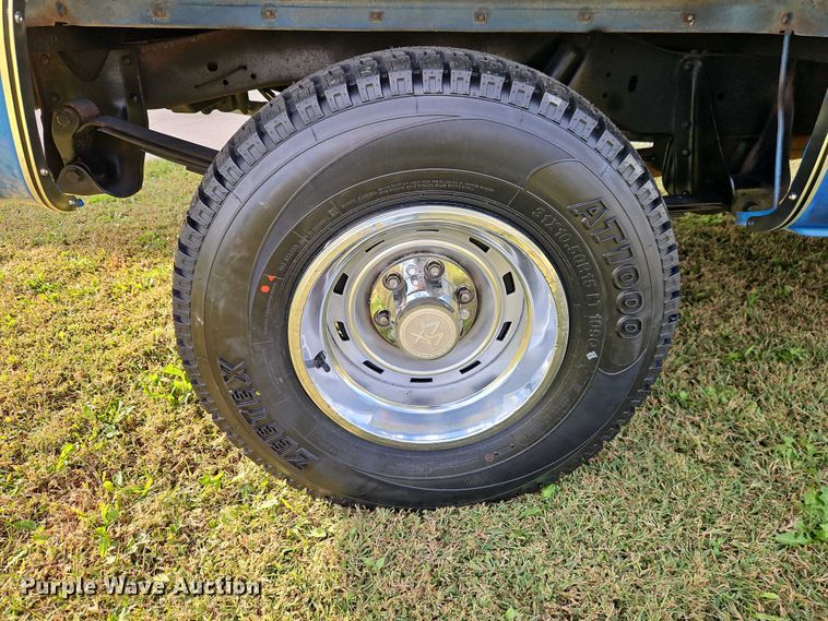 image for item EO4711 1981 Chevrolet Cheyenne K10 pickup truck