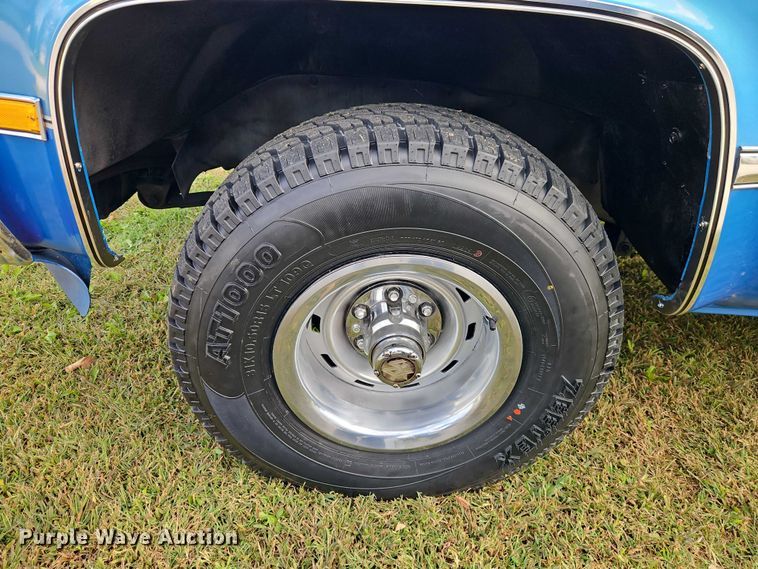 image for item EO4711 1981 Chevrolet Cheyenne K10 pickup truck